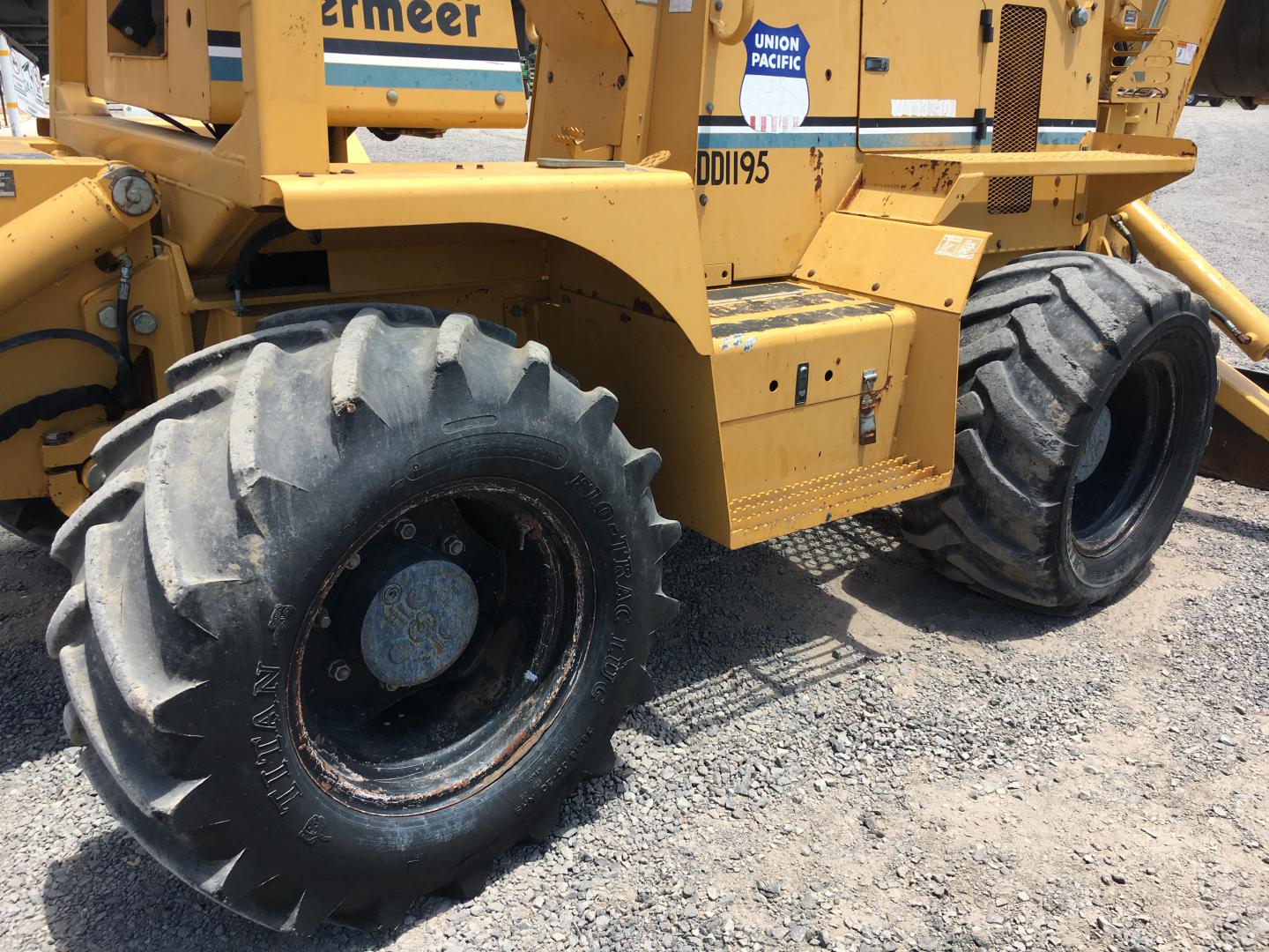 ./imagenes/INVOICE/2019/16808/ZANJADORA VERMEER V8550A (5).JPG